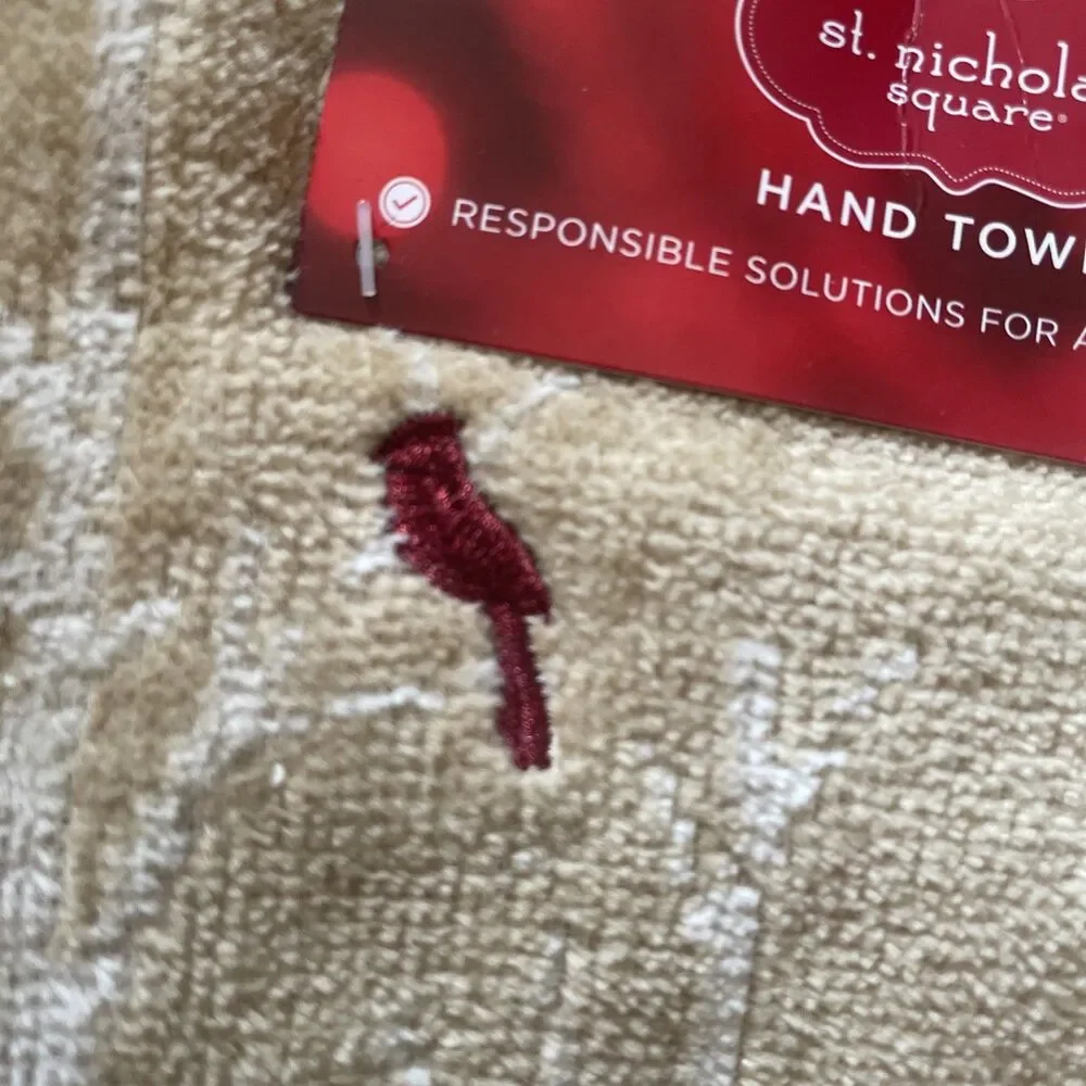 ST. NICHOLAS SQUARE HAND TOWEL (16